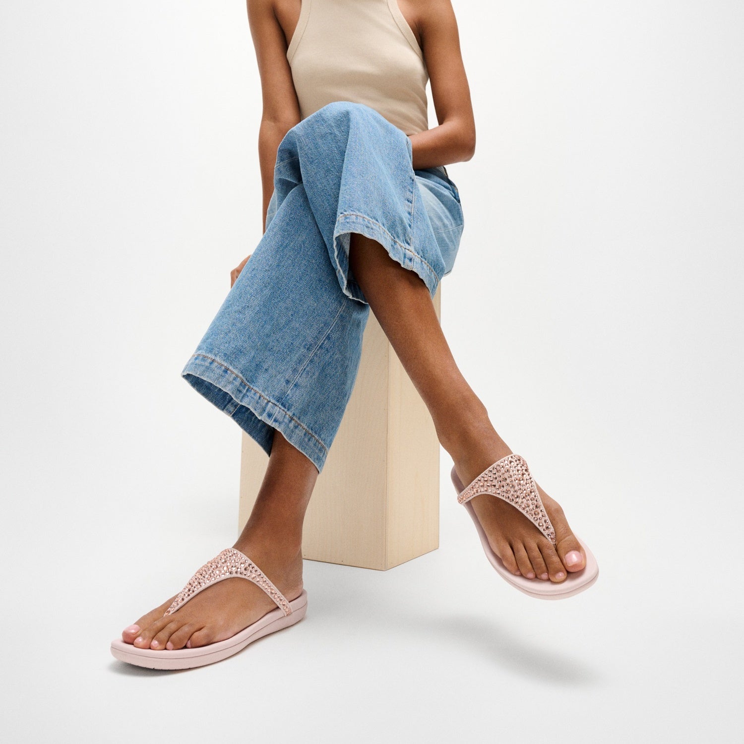 SOLAY Sandalias Dedo Cristal Mixto - Rosa Nude