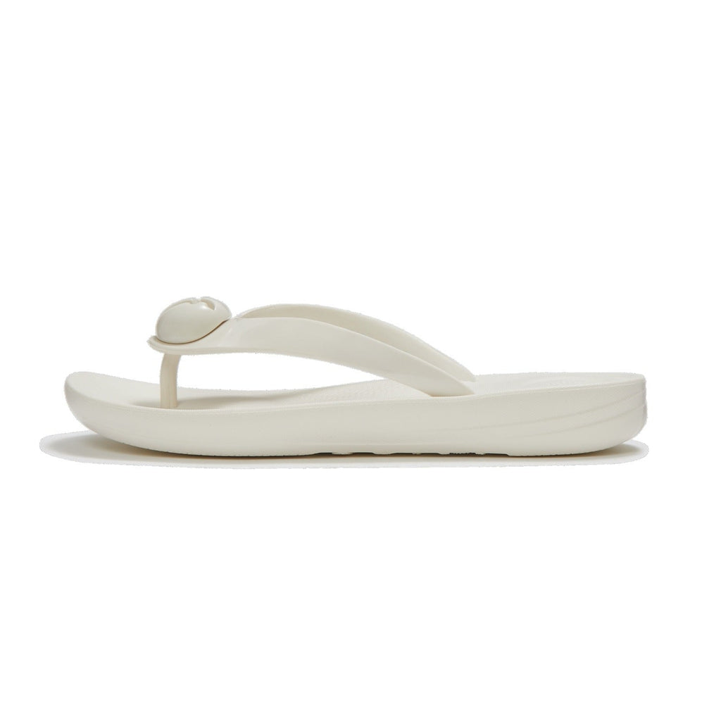 IQUSHION Sandalias Flip-Flop con Botón Brillante - Crema