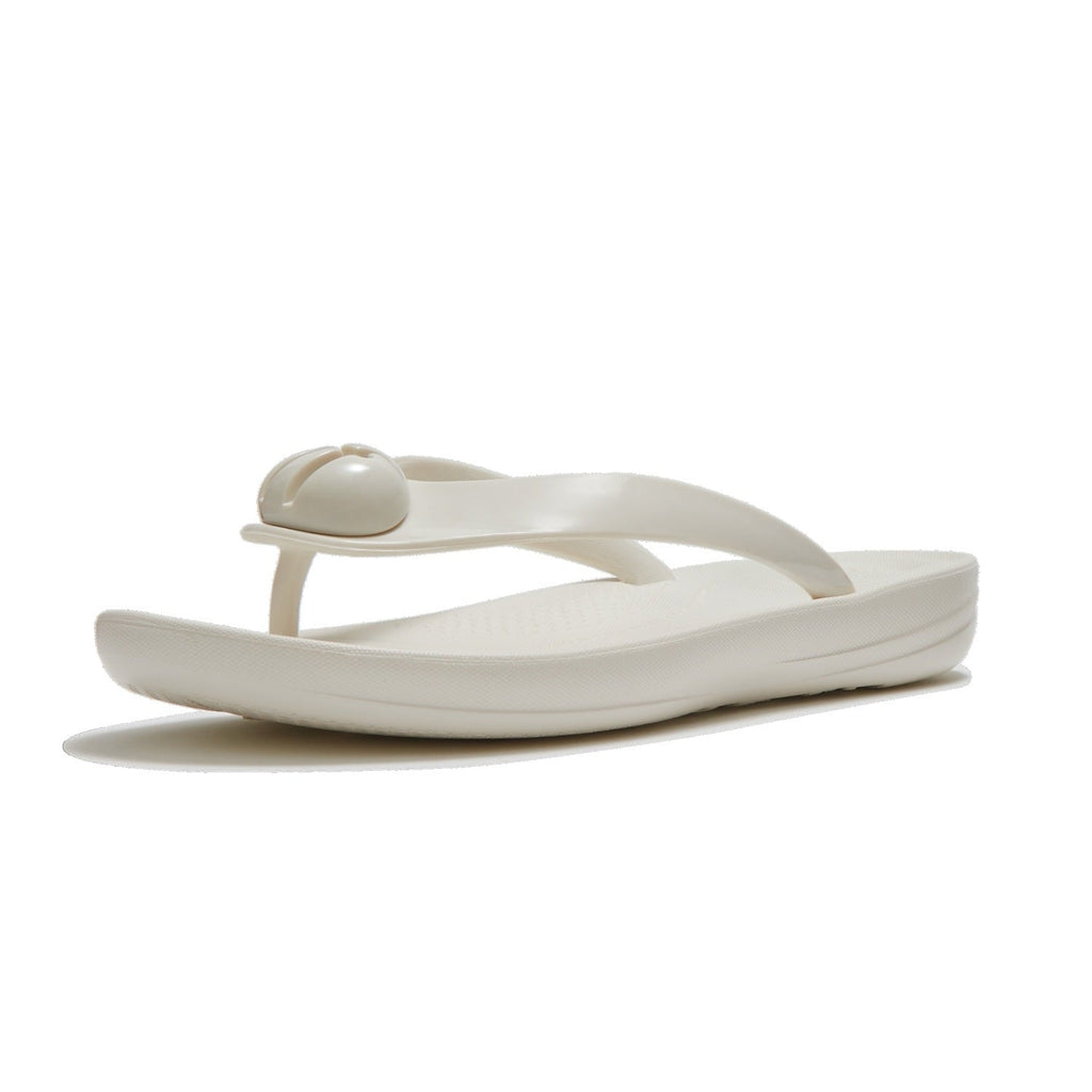 IQUSHION Sandalias Flip-Flop con Botón Brillante - Crema
