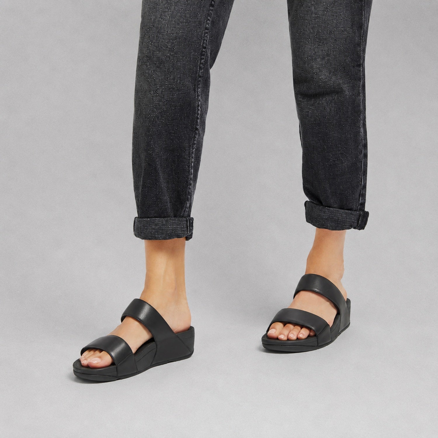 LULU Sandalias Slide de Cuero - Negro Total